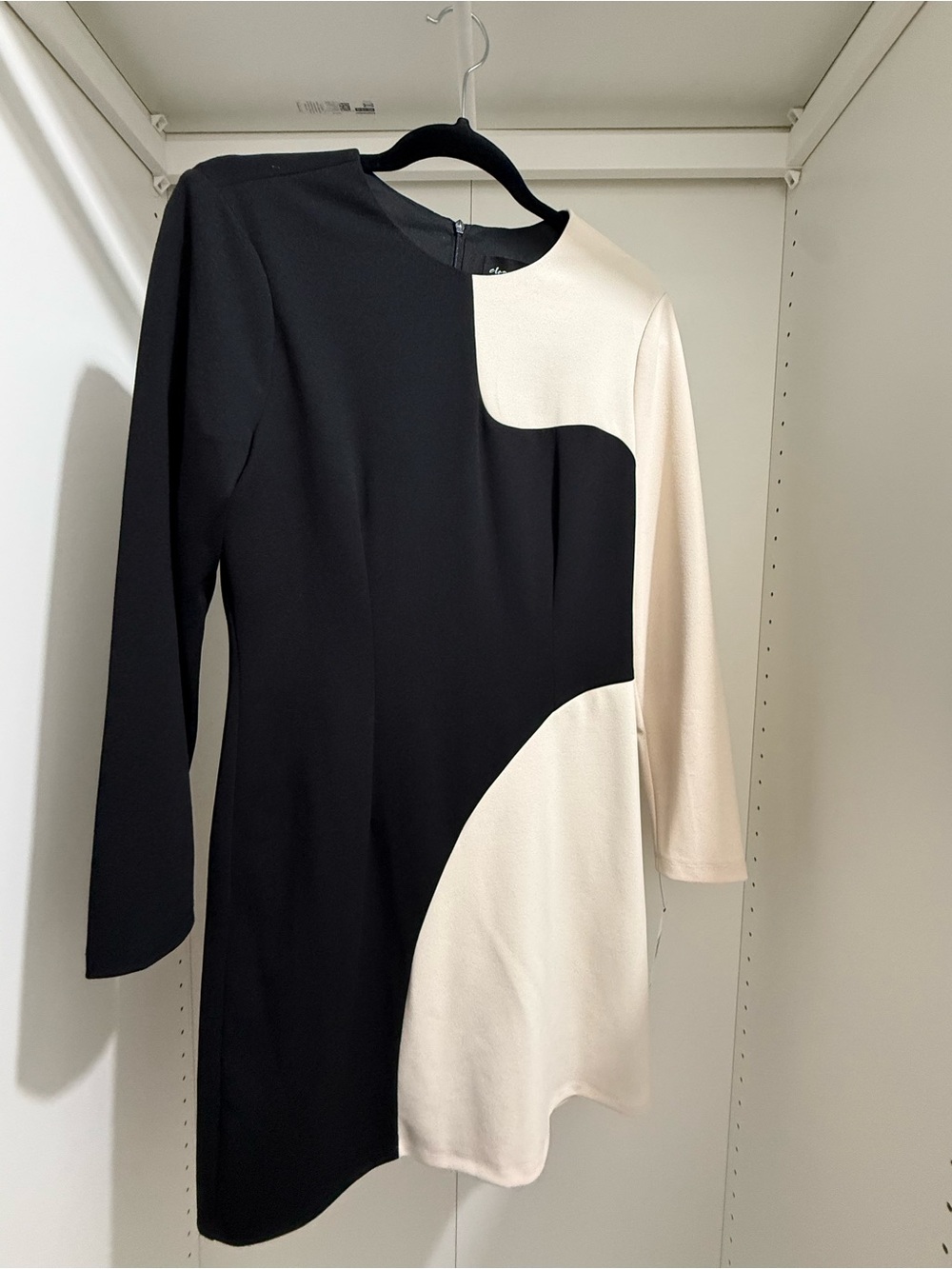 NWT Black and Cream Colorblock Long Sleeve Dress
